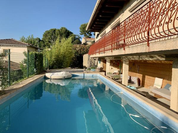 Chateau gombert (13013) Villa familiale T9 avec beaucoup de charme entre Château-Gombert et Plan-de-Cuques, 240m2 sur 1400m2 de jardin