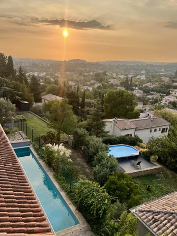 Chateau gombert (13013) Villa familiale T9 avec beaucoup de charme entre Château-Gombert et Plan-de-Cuques, 240m2 sur 1400m2 de jardin
