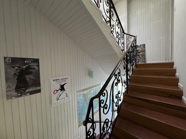 Chateau gombert (13013) Villa familiale T9 avec beaucoup de charme entre Château-Gombert et Plan-de-Cuques, 240m2 sur 1400m2 de jardin