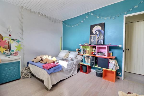 Chateau gombert (13013) Villa familiale T9 avec beaucoup de charme entre Château-Gombert et Plan-de-Cuques, 240m2 sur 1400m2 de jardin