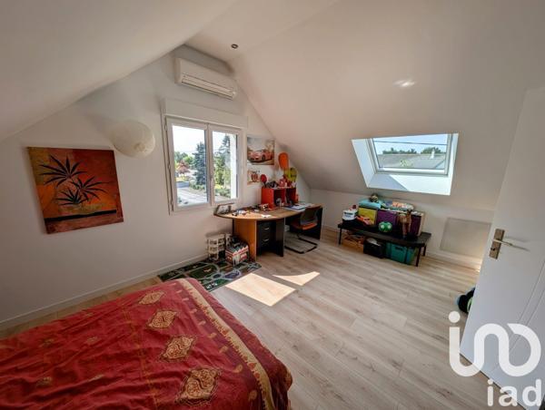 Pavillon 5 pièces de 112 m² à Monnaie (37380)