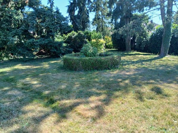 Evreux, proche hopital, belle maison plain pied de 157m² environ sur sous sol