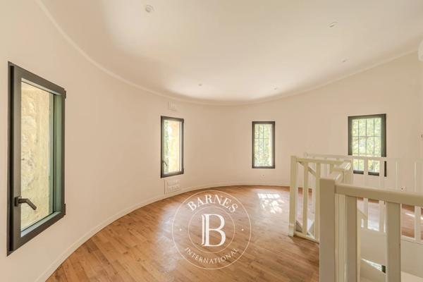 Aix-en-Provence, Maison 5 Chambres -  309 m² à vendre
