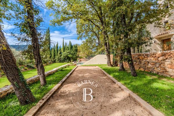 Aix-en-Provence, Maison 5 Chambres -  309 m² à vendre