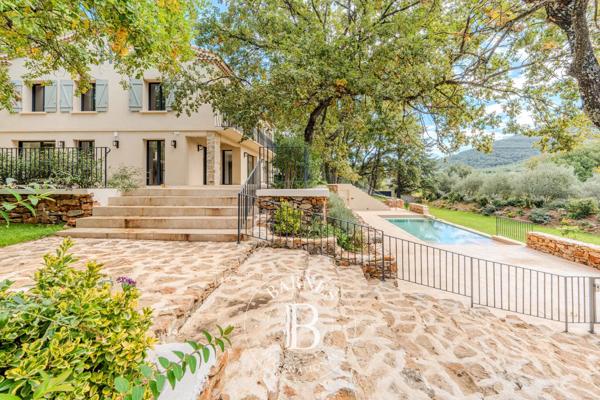 Aix-en-Provence, Maison 5 Chambres -  309 m² à vendre