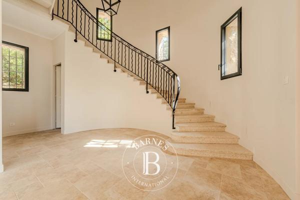 Aix-en-Provence, Maison 5 Chambres -  309 m² à vendre