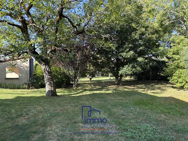 Maison traditionnelle T5 160 m2 sous-sol, piscine et terrain clos de 3221m²