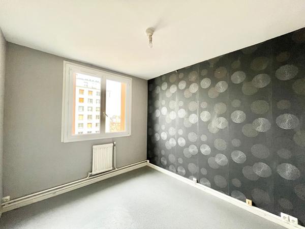 A VENDRE appartement Caen 3 pièce(s) 67.85 m2 - vue dégagée - au calme - parking - cave