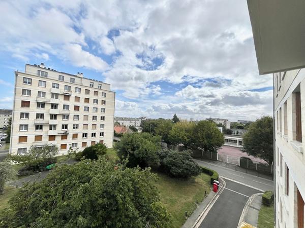 A VENDRE appartement Caen 3 pièce(s) 67.85 m2 - vue dégagée - au calme - parking - cave