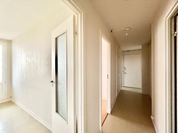 A VENDRE appartement Caen 3 pièce(s) 67.85 m2 - vue dégagée - au calme - parking - cave