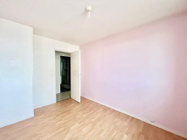A VENDRE appartement Caen 3 pièce(s) 67.85 m2 - vue dégagée - au calme - parking - cave