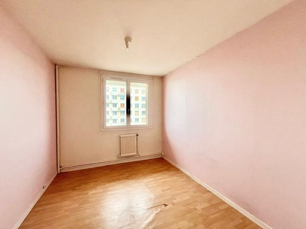 A VENDRE appartement Caen 3 pièce(s) 67.85 m2 - vue dégagée - au calme - parking - cave