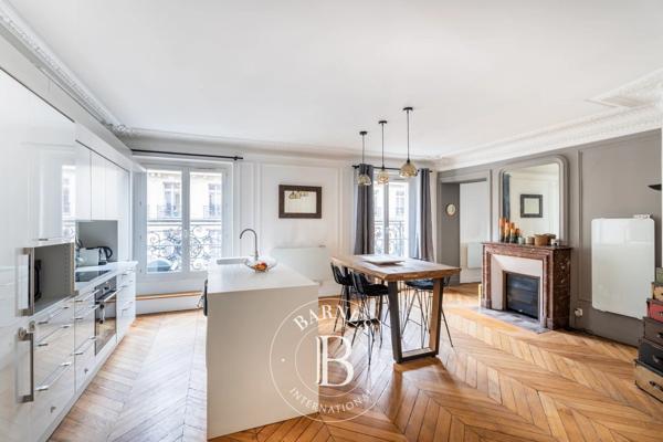 Paris 9ème, Appartement 2 Chambres -  97 m² à vendre
