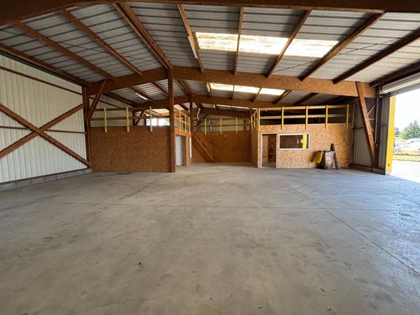 Entrepôt / local industriel 405 m2