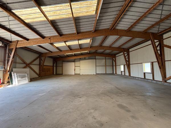 Entrepôt / local industriel 405 m2