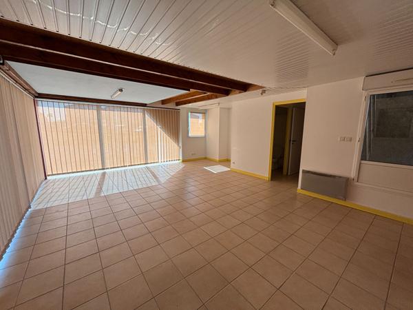 Entrepôt / local industriel 405 m2