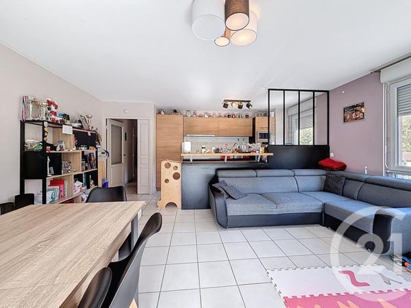 Appartement F4 à vendre  4 pièces - 84,73 m2 CREMIEU - 38