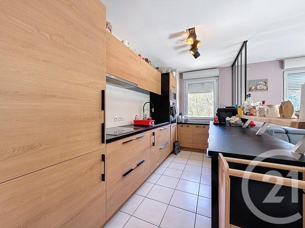 Appartement F4 à vendre  4 pièces - 84,73 m2 CREMIEU - 38