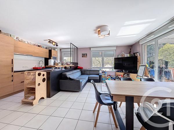 Appartement F4 à vendre  4 pièces - 84,73 m2 CREMIEU - 38