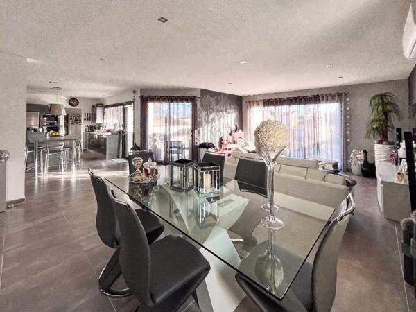 Maison 5 pièce(s) 138 m2 + maison T2 28 m2, Sainte soulle 17220