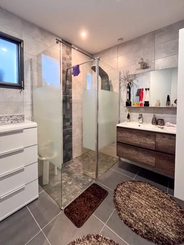 Maison 5 pièce(s) 138 m2 + maison T2 28 m2, Sainte soulle 17220