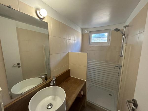 Maison 3 Chambres avec Jardin sans vis a vis, à 100 m des remparts d'Avignon.