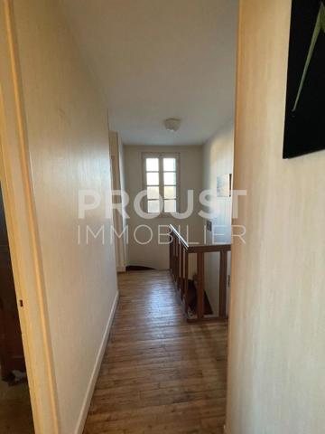En exclusivité, quartier quai métayer, maison de 116 m² avec jardin en bord de sèvre.