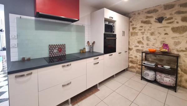 Maison de Maître rénovée – 215 m², Piscine, Garage, Cour et Terrasse