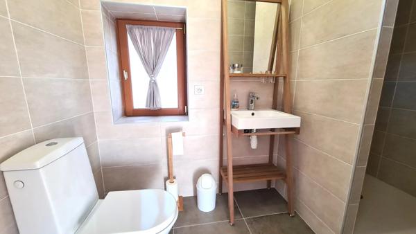 Maison de Maître rénovée – 215 m², Piscine, Garage, Cour et Terrasse