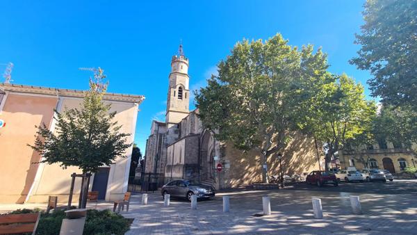 Maison de Maître rénovée – 215 m², Piscine, Garage, Cour et Terrasse