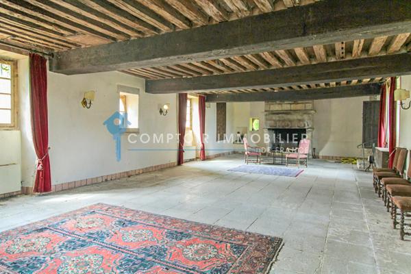 Château 40 pièce(s) 30 chambre(s) 2863 m²