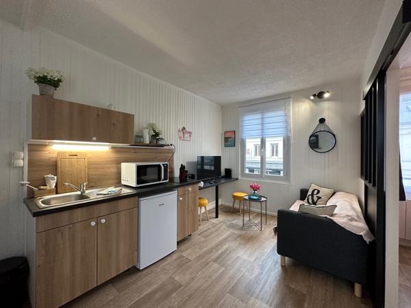 l'Adresse vous propose ce T2 meublé avec une vue imprenable sur la ville du Havre dans le quartier de Félix Faure.