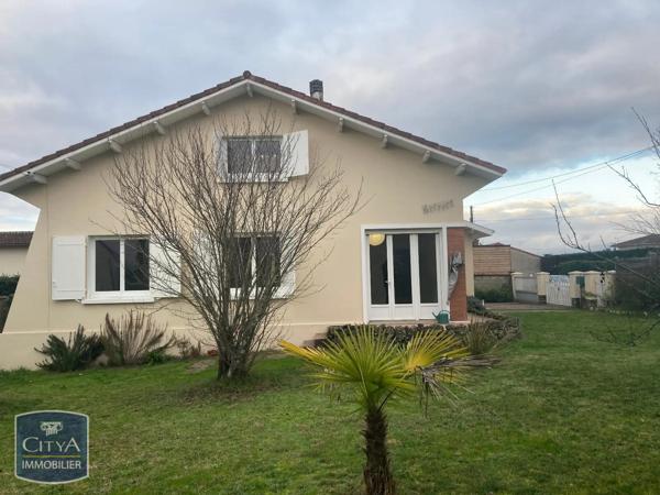 Appartement à louer 4 pièces 116m² Mont-de-Marsan (40000)