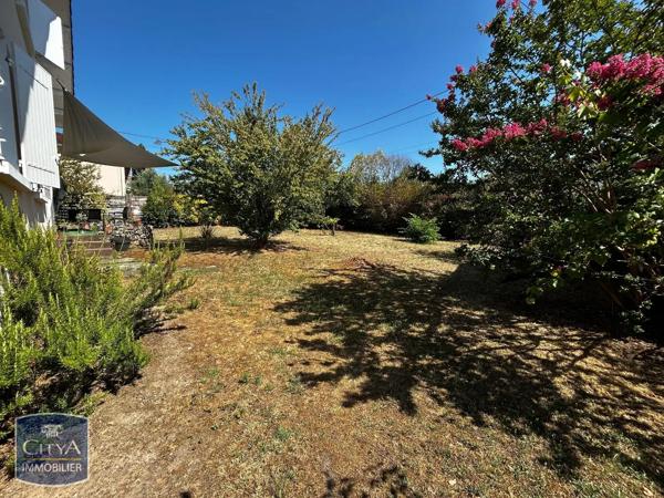 Appartement à louer 4 pièces 116m² Mont-de-Marsan (40000)