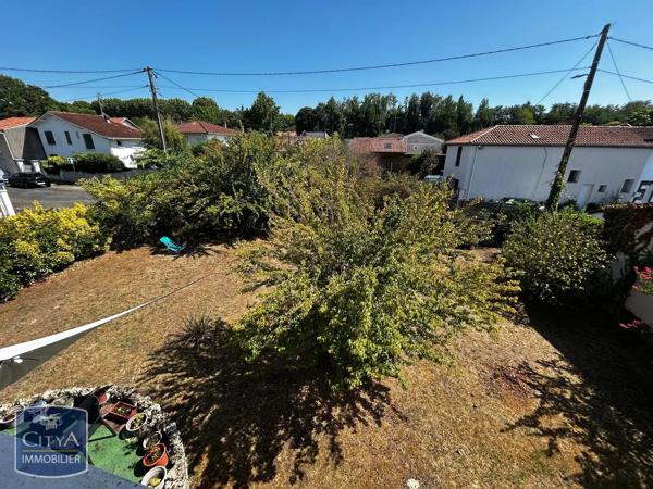 Appartement à louer 4 pièces 116m² Mont-de-Marsan (40000)
