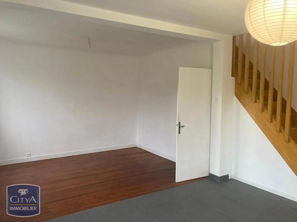 Appartement à louer 4 pièces 116m² Mont-de-Marsan (40000)