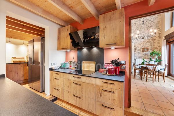 À VENDRE – Ferme Gessienne rénovée + Grange - PREVESSIN-MOENS (01)