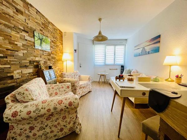 APPARTEMENT 2 PIECES - JARDIN et PARKING