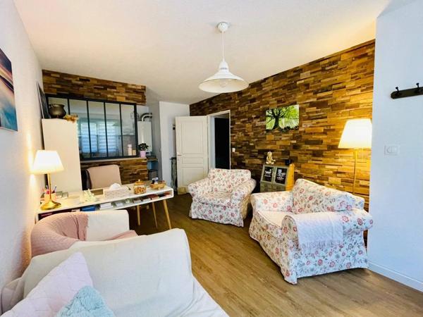 APPARTEMENT 2 PIECES - JARDIN et PARKING