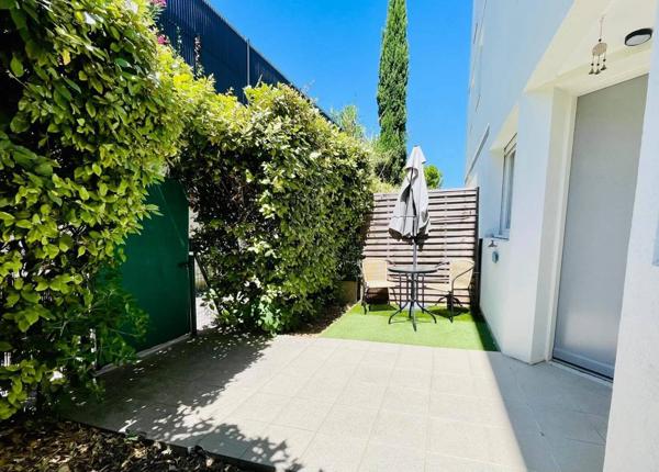 APPARTEMENT 2 PIECES - JARDIN et PARKING