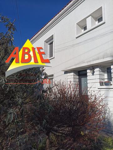 Maison  8 pièce(s)  5 chambre(s)  173 m²