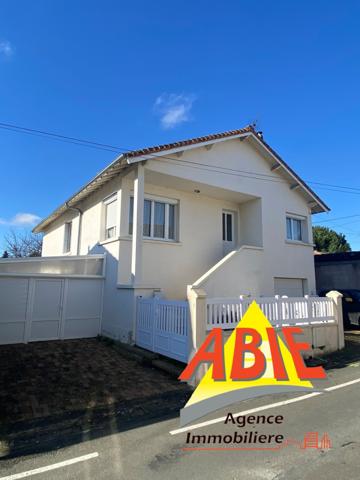 Maison  8 pièce(s)  5 chambre(s)  173 m²