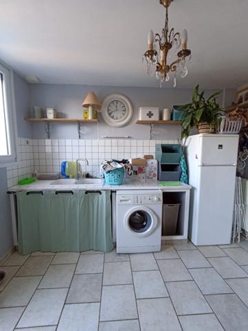 Maison  8 pièce(s)  5 chambre(s)  173 m²