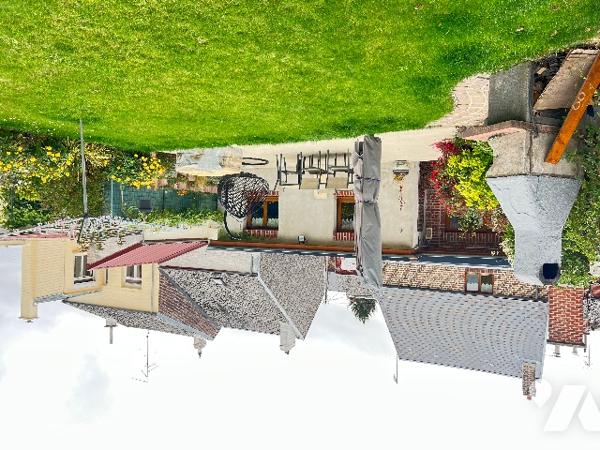 Maison familiale  6 chambres d'une superficie habitable approximative est de 157 m².