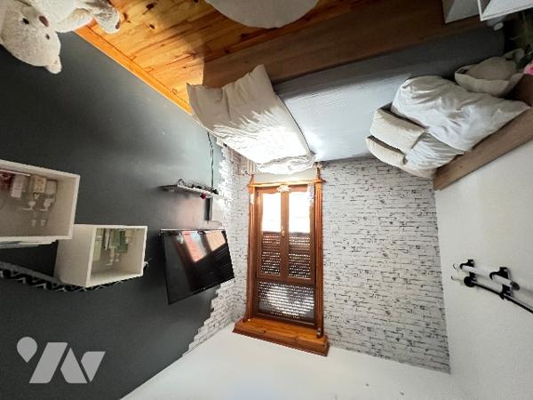 Maison familiale  6 chambres d'une superficie habitable approximative est de 157 m².