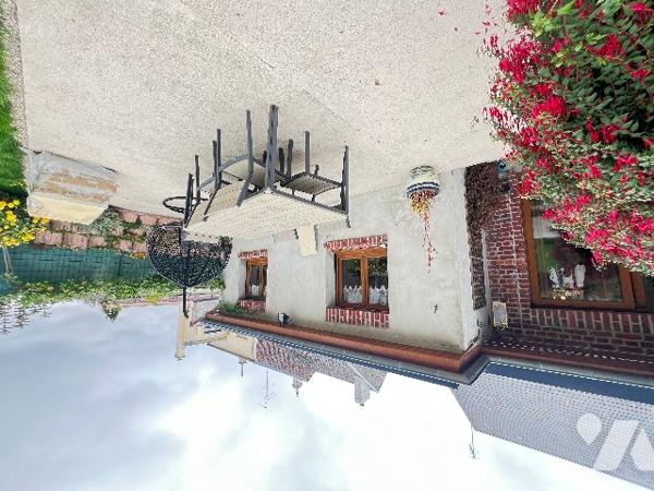 Maison familiale  6 chambres d'une superficie habitable approximative est de 157 m².