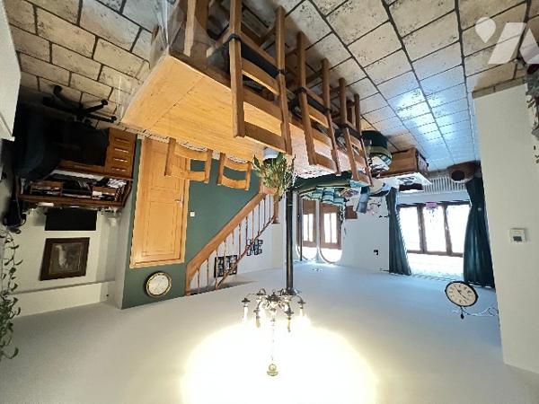 Maison familiale  6 chambres d'une superficie habitable approximative est de 157 m².