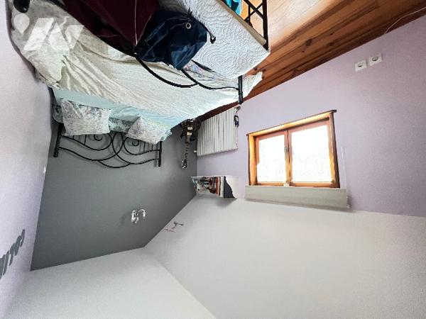 Maison familiale  6 chambres d'une superficie habitable approximative est de 157 m².