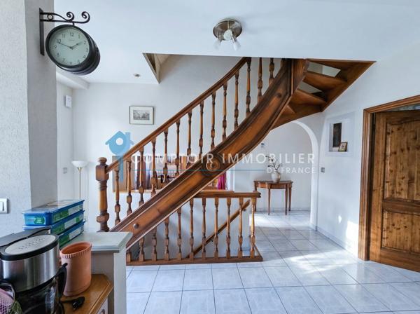 Maison
                                                                                                                                                                                                                                                                                                                        5 pièce(s)                                                                                                                                                                                                          3 chambre(s)                                                                                                                                                                                                          144  m²