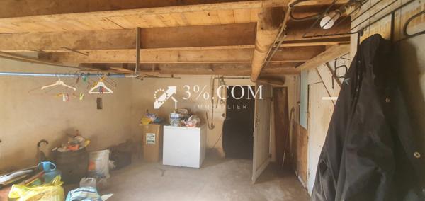 Moutiers- sur-le-Lay maison à rénovée de 90m² avec une grange aménageable. Moutiers-sur-le-Lay (85320)